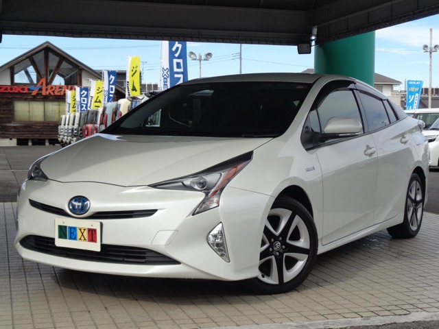 トヨタ　プリウス1.8Sツーリングセレクション